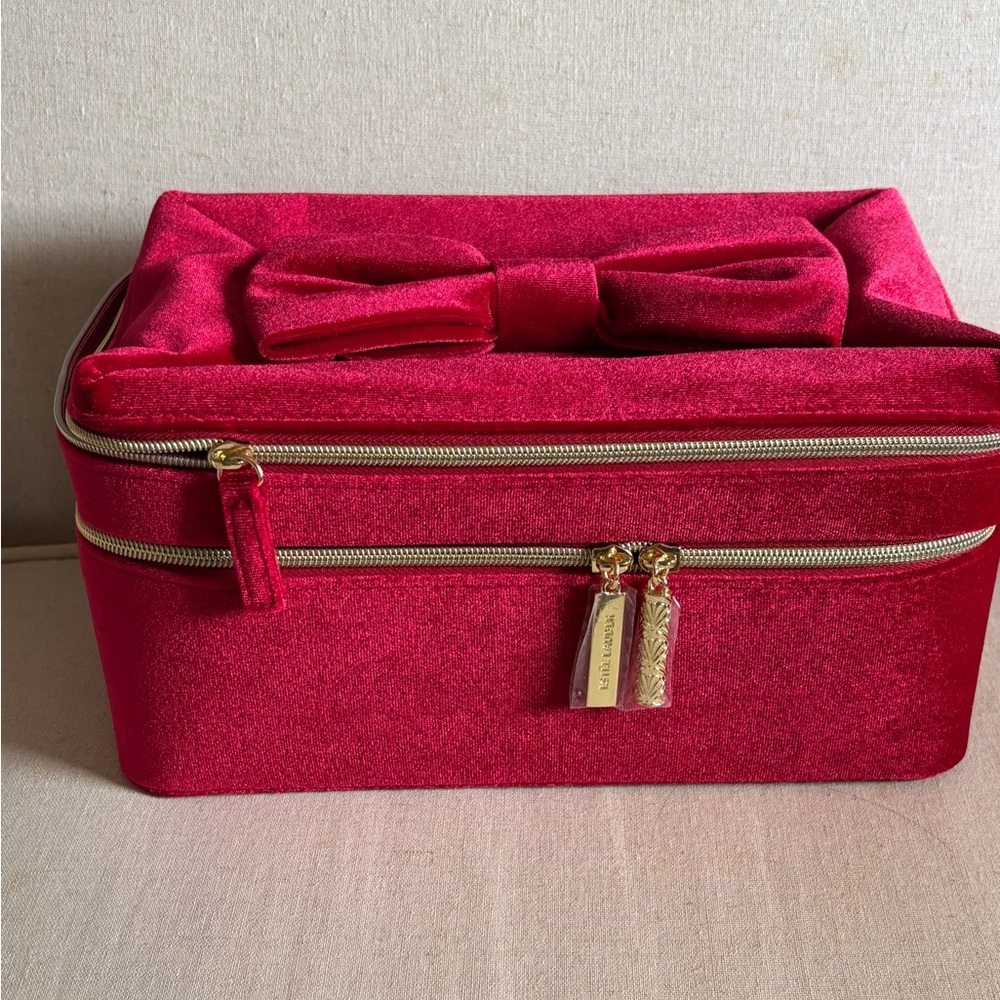 ESTEE LAUDER Red Velvet Holiday Bow Cosmetic Case.Never used